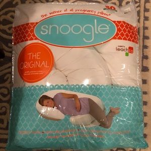 Snoogle NWT The Original